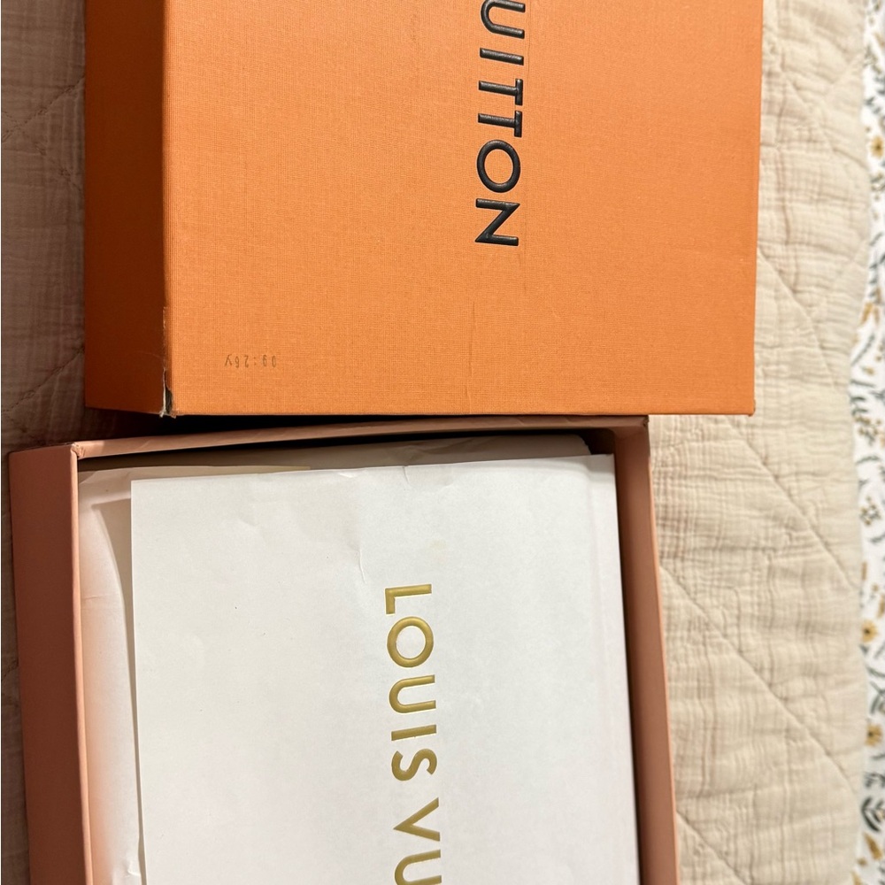 Louis Vuitton Kids Sneakers - White and Blue - Picture 3 of 6